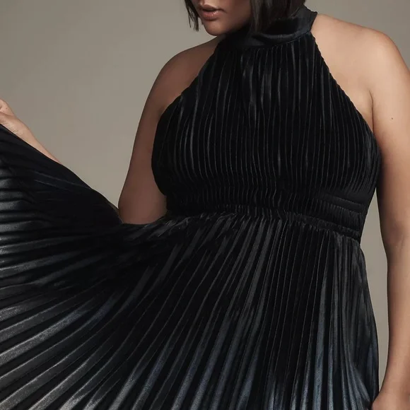 NWT Anthropologie Pleated Velvet Midi Dress Navy Size 1X - Picture 3 of 6